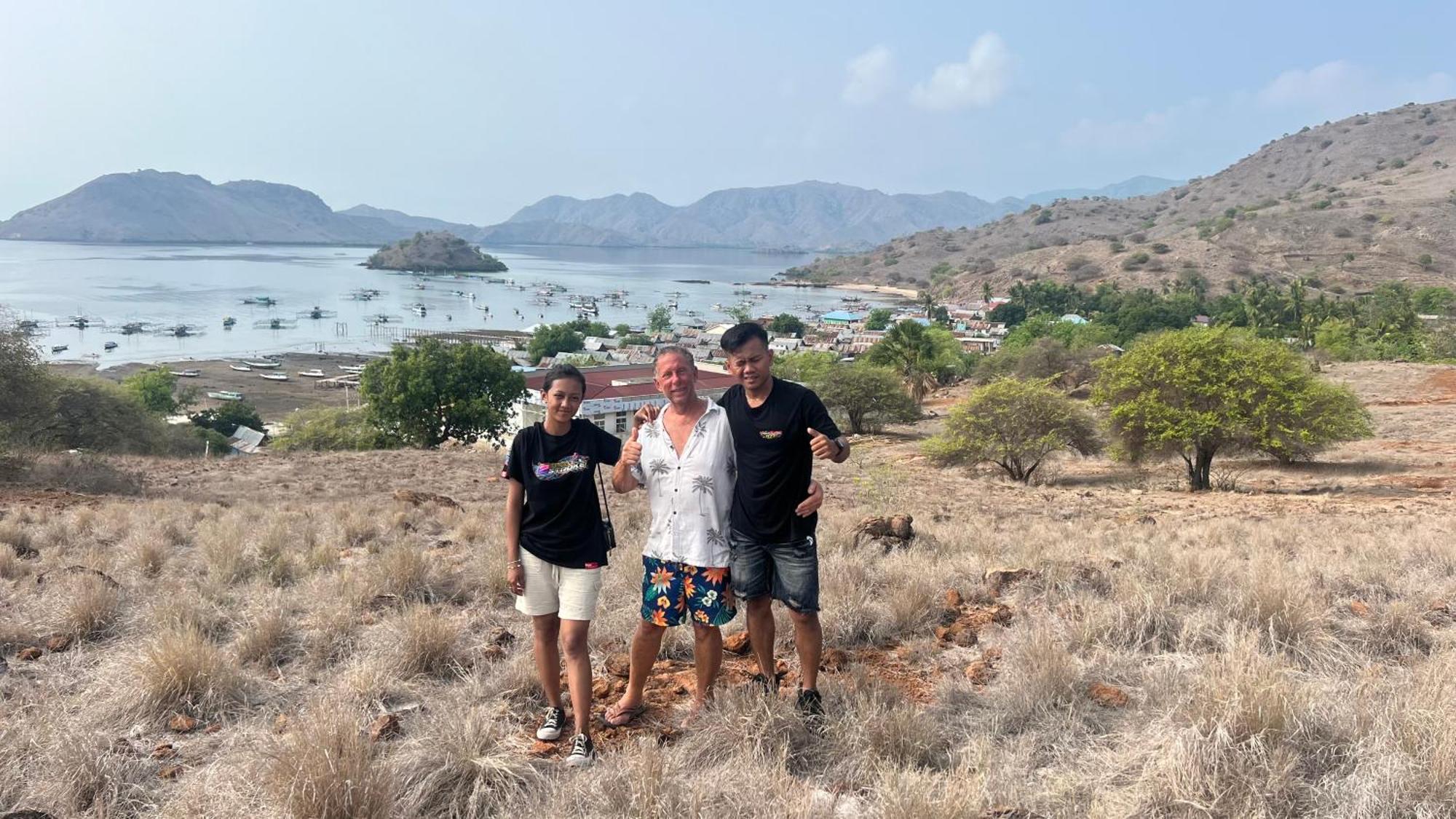 Jhuna Komodo Homestay Exteriör bild