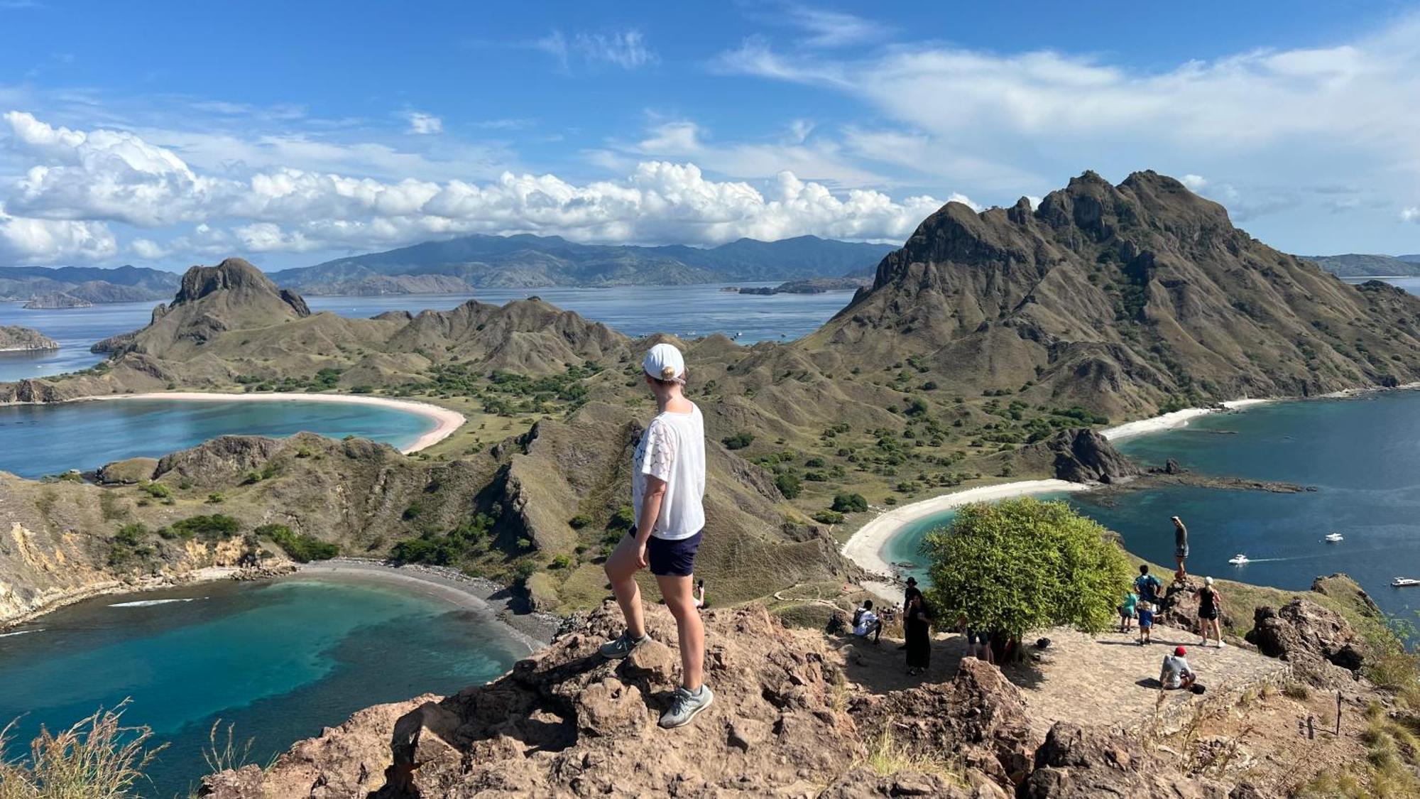 Jhuna Komodo Homestay Exteriör bild