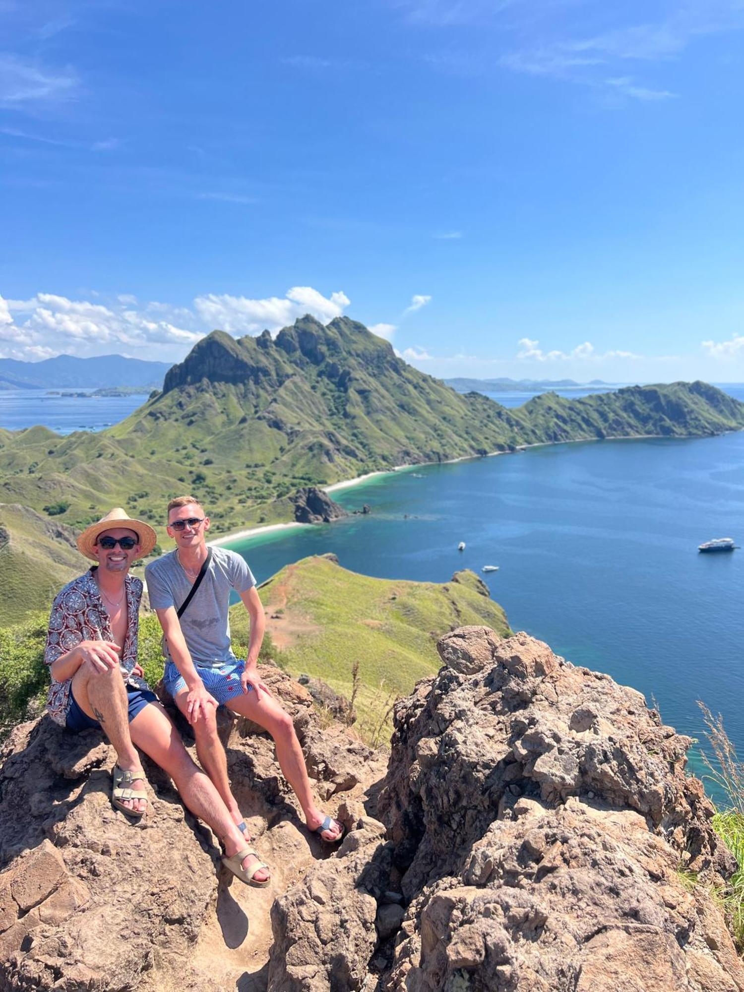 Jhuna Komodo Homestay Exteriör bild