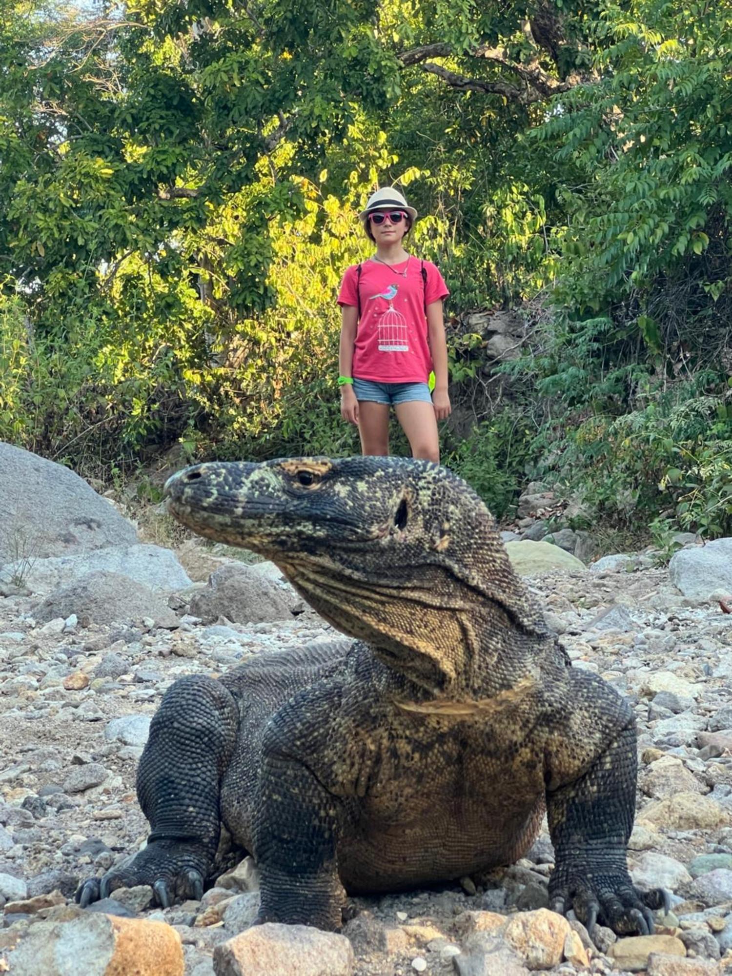 Jhuna Komodo Homestay Exteriör bild