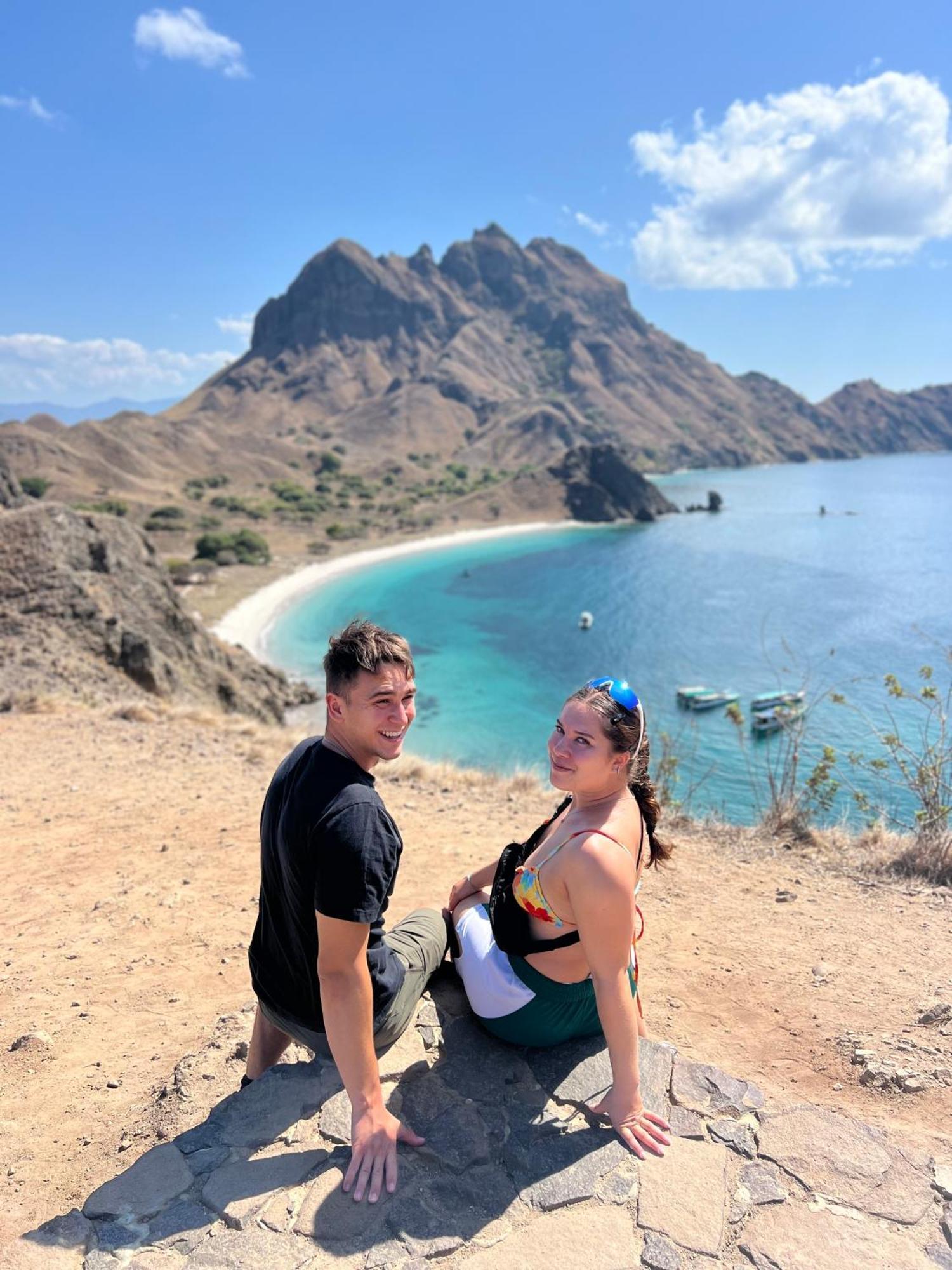 Jhuna Komodo Homestay Exteriör bild